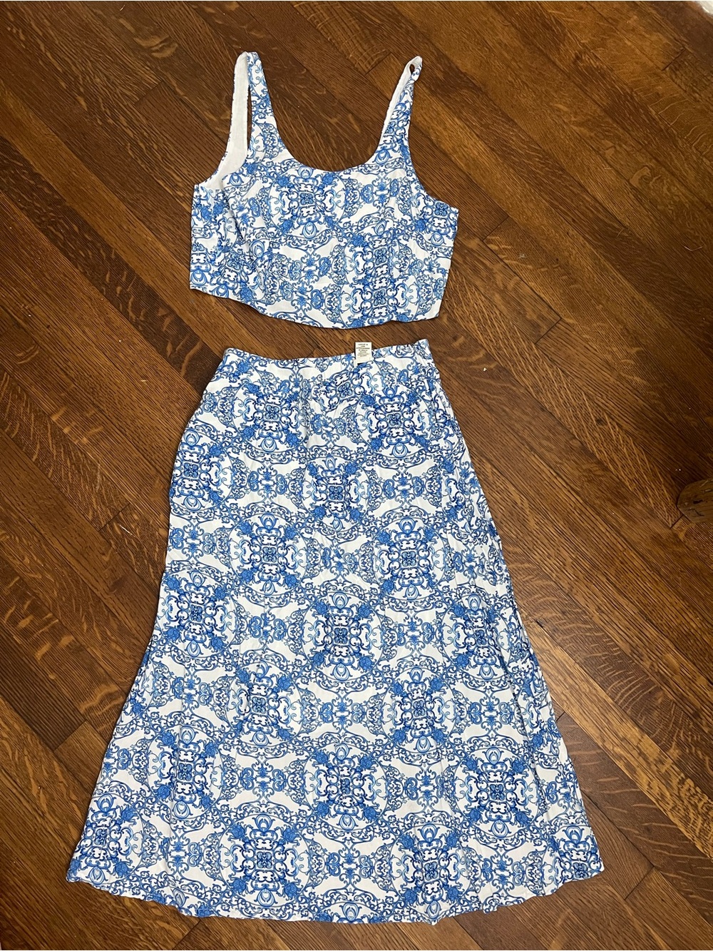 Joie White and Blue Printed Two-Piece Skirt Set